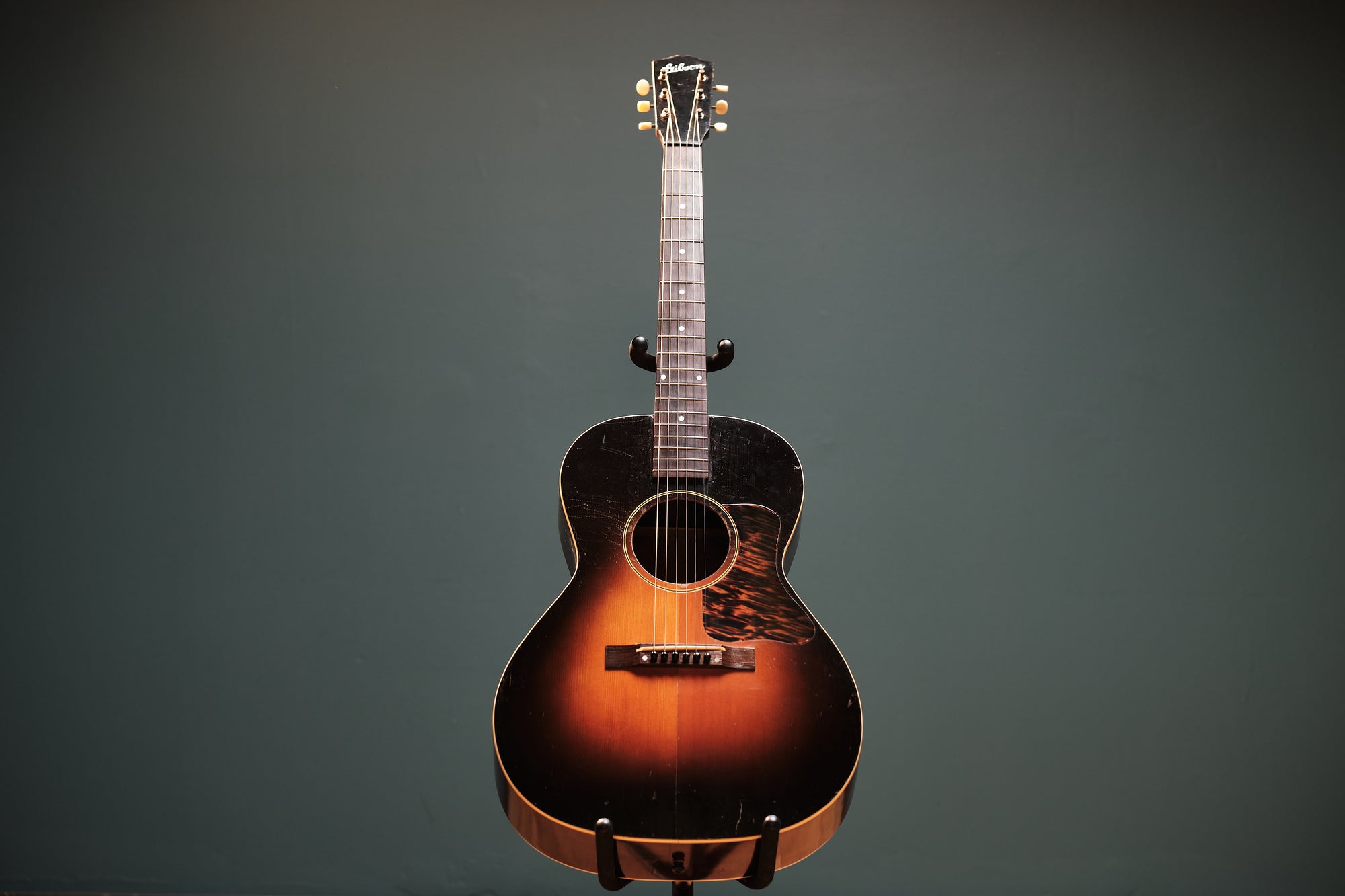 1943 Gibson L-00