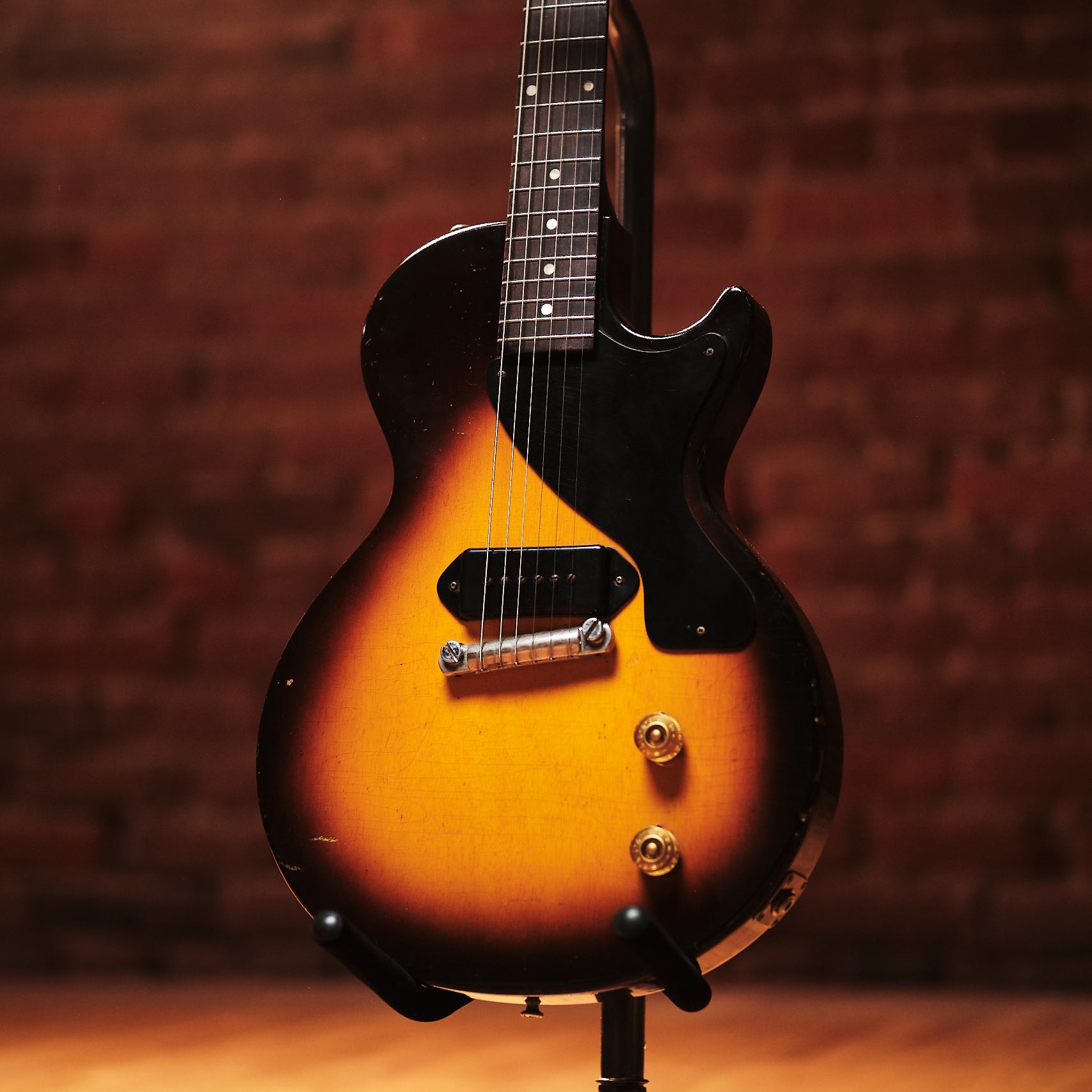 HOLD 1955 Gibson Les Paul Junior – Emerald City Guitars