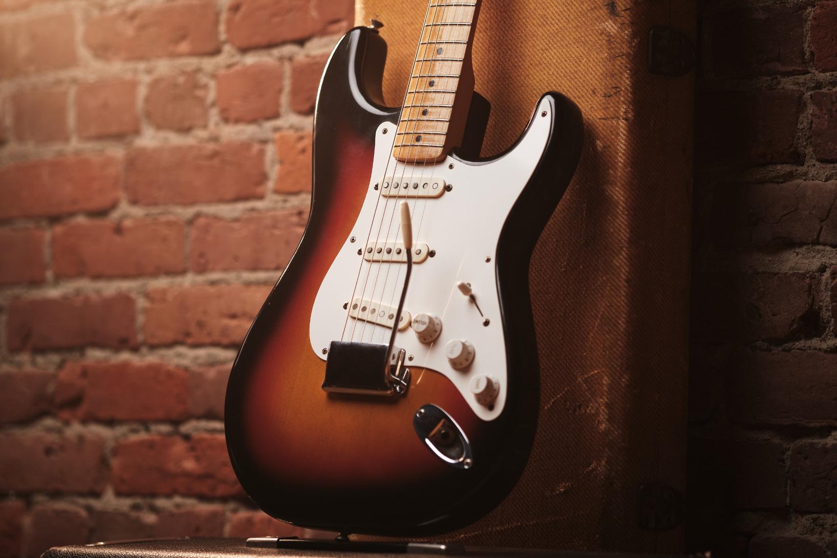 Carter Vintage - Fender Stratocaster 1957, Sunburst | Carter