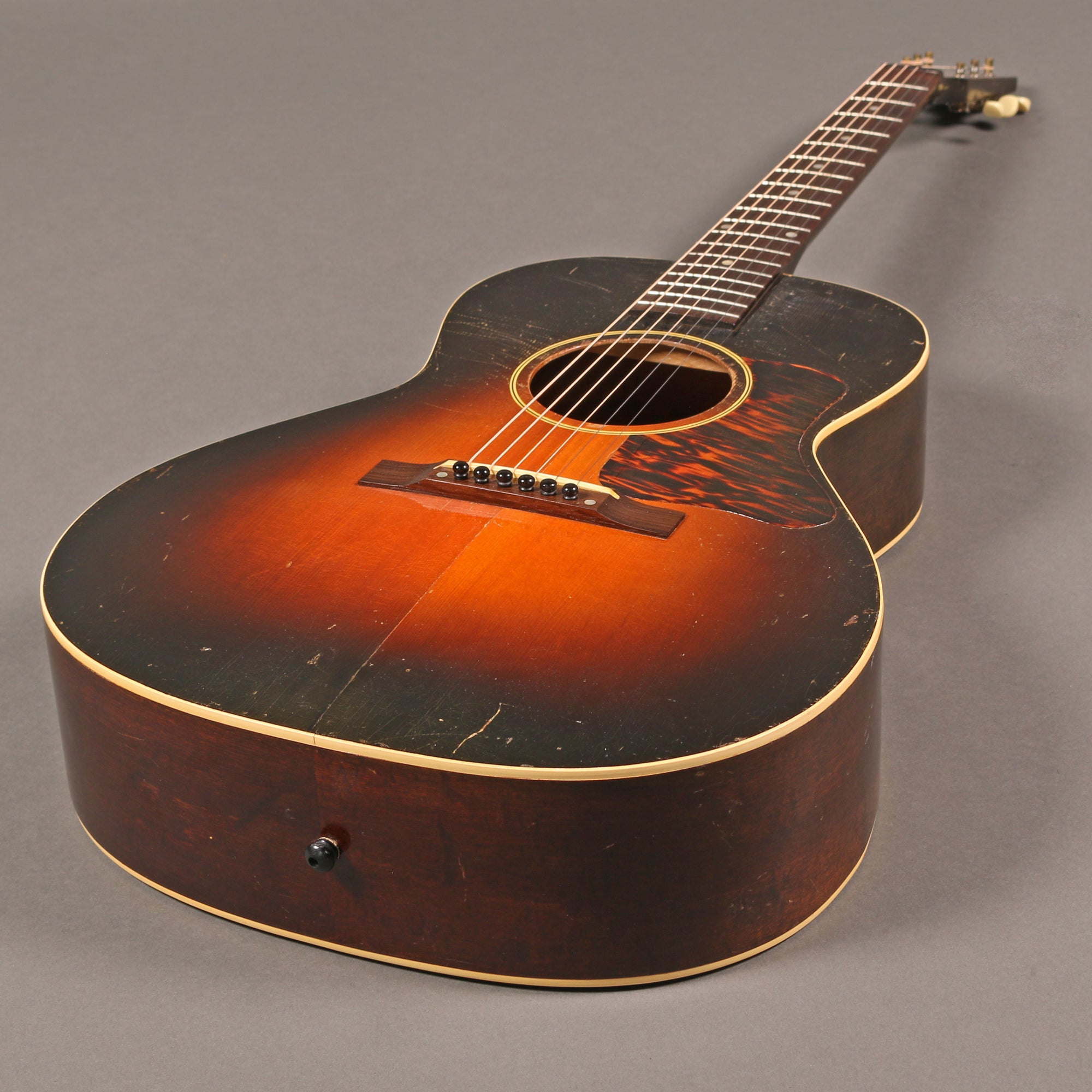1943 Gibson L-00