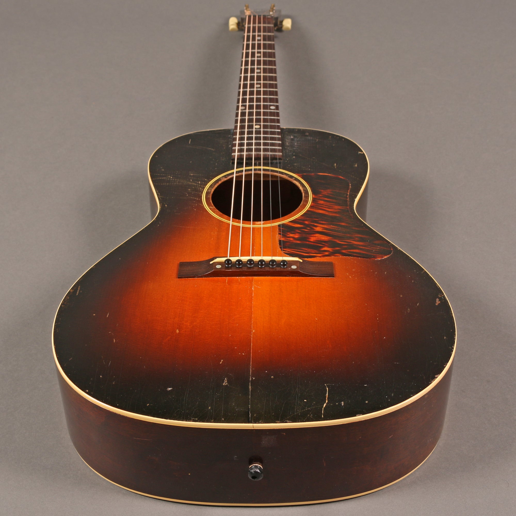 1943 Gibson L-00