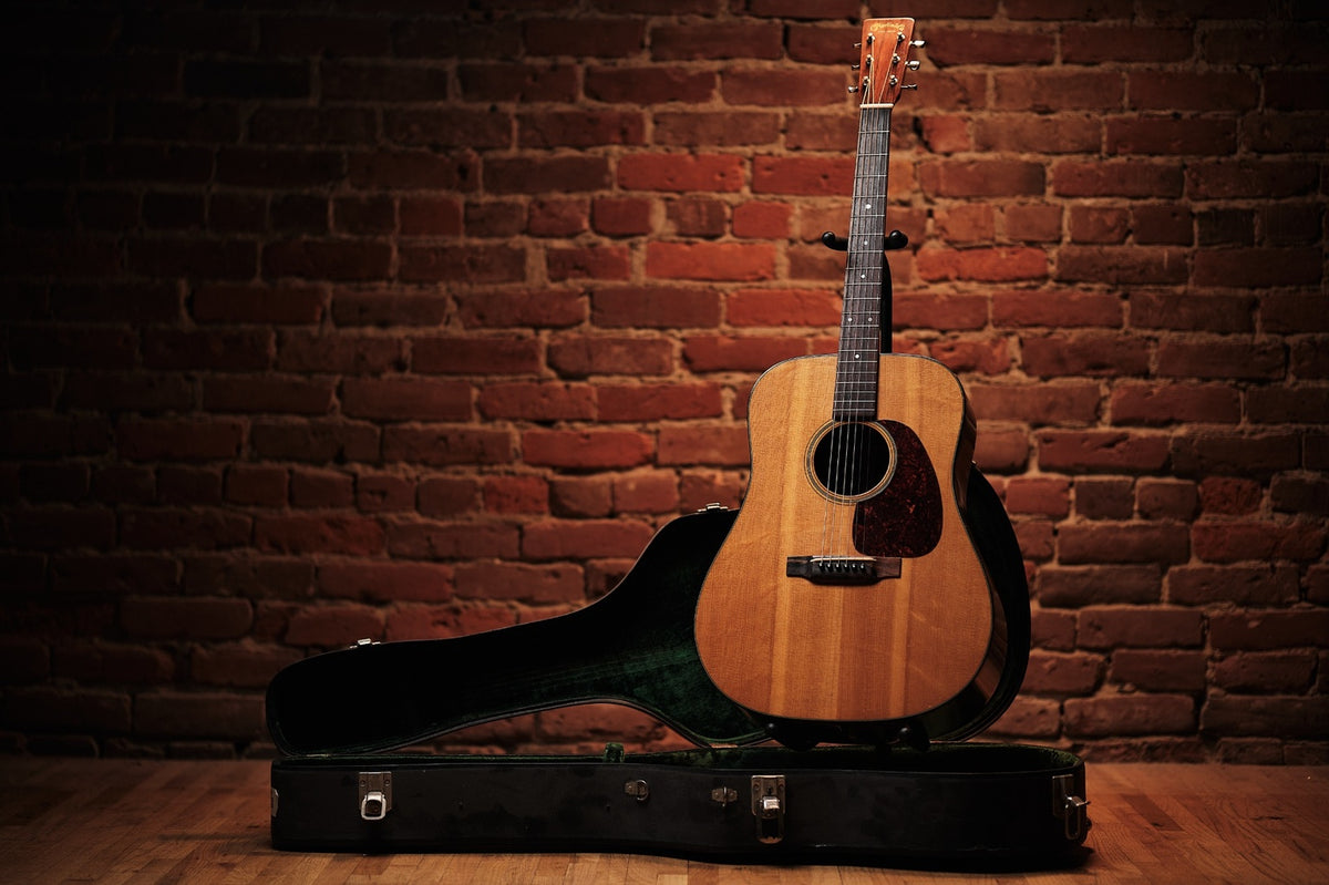 1947 Martin D-18 – Emerald City Guitars