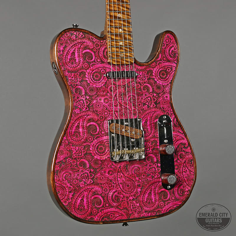 2019 Walla Walla Maverick Pro Lazer Fuchsia Paisley