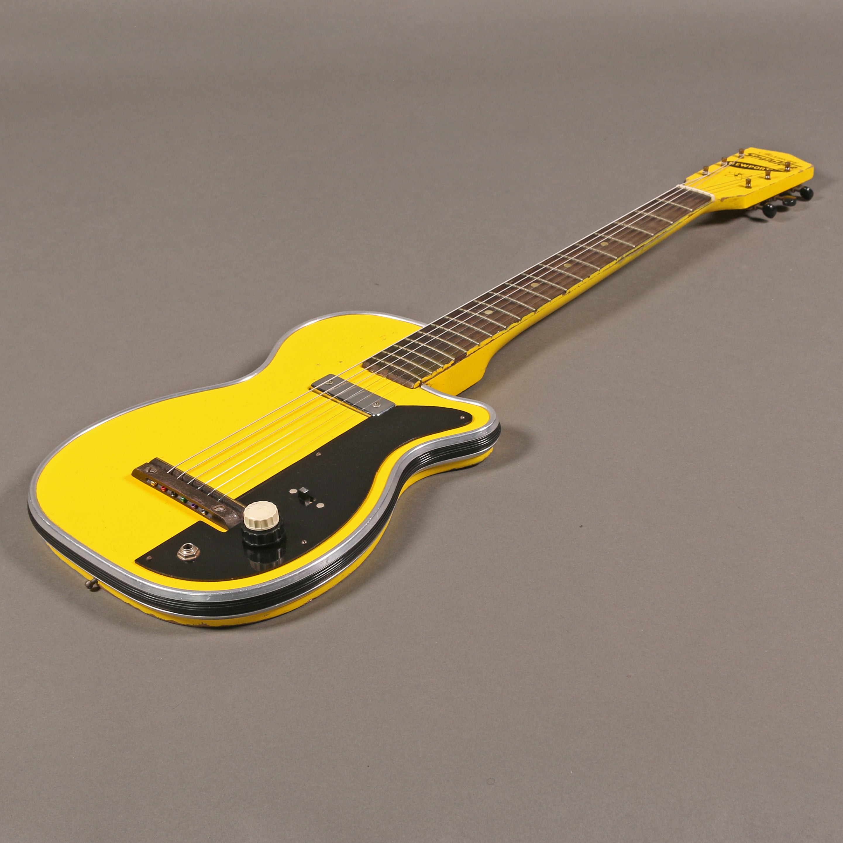 Harmony H42 Stratotone Newport 1955年製 1955 Harmony H42 Stratotone Newport – Emerald City Guitars