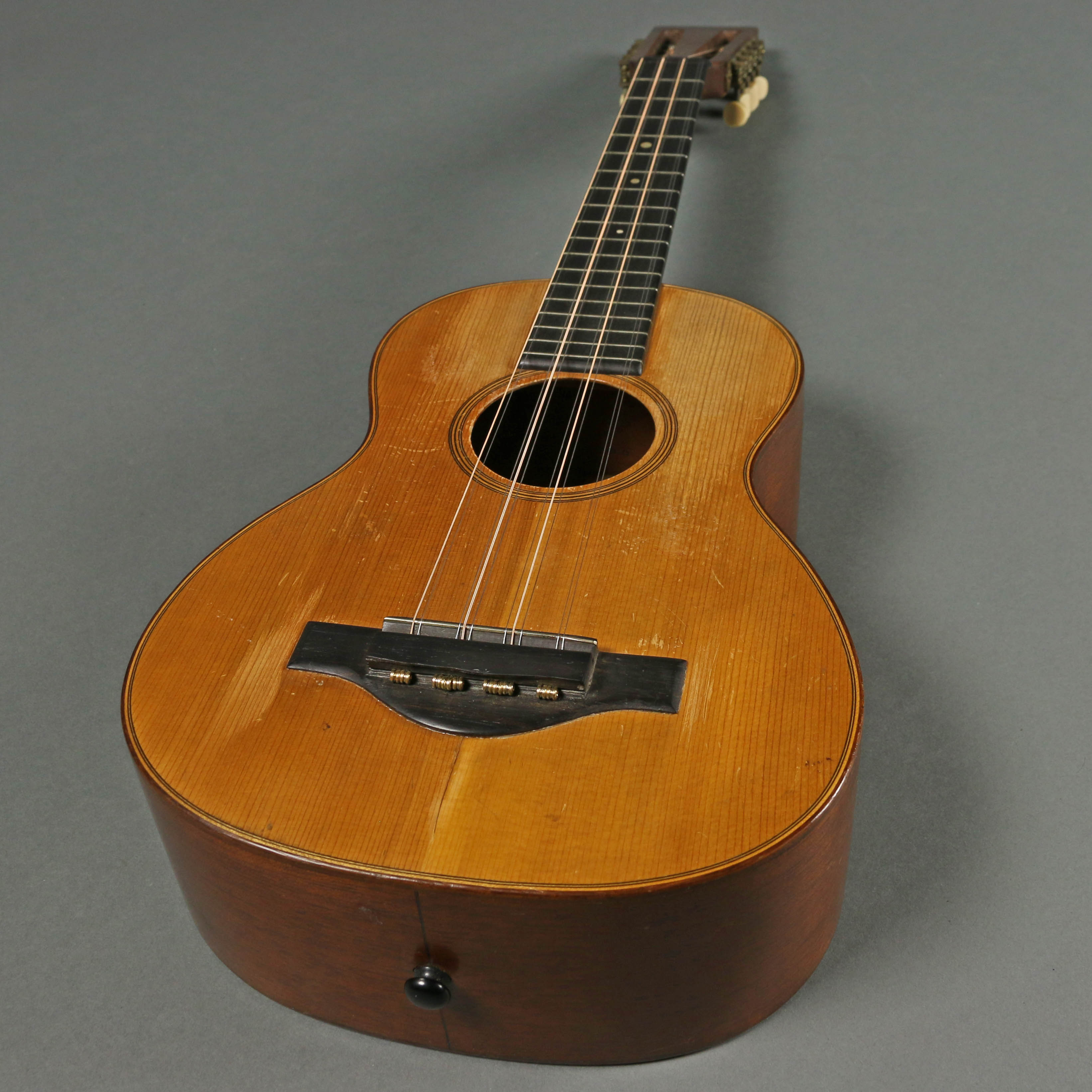 Martin 10 deals string ukulele