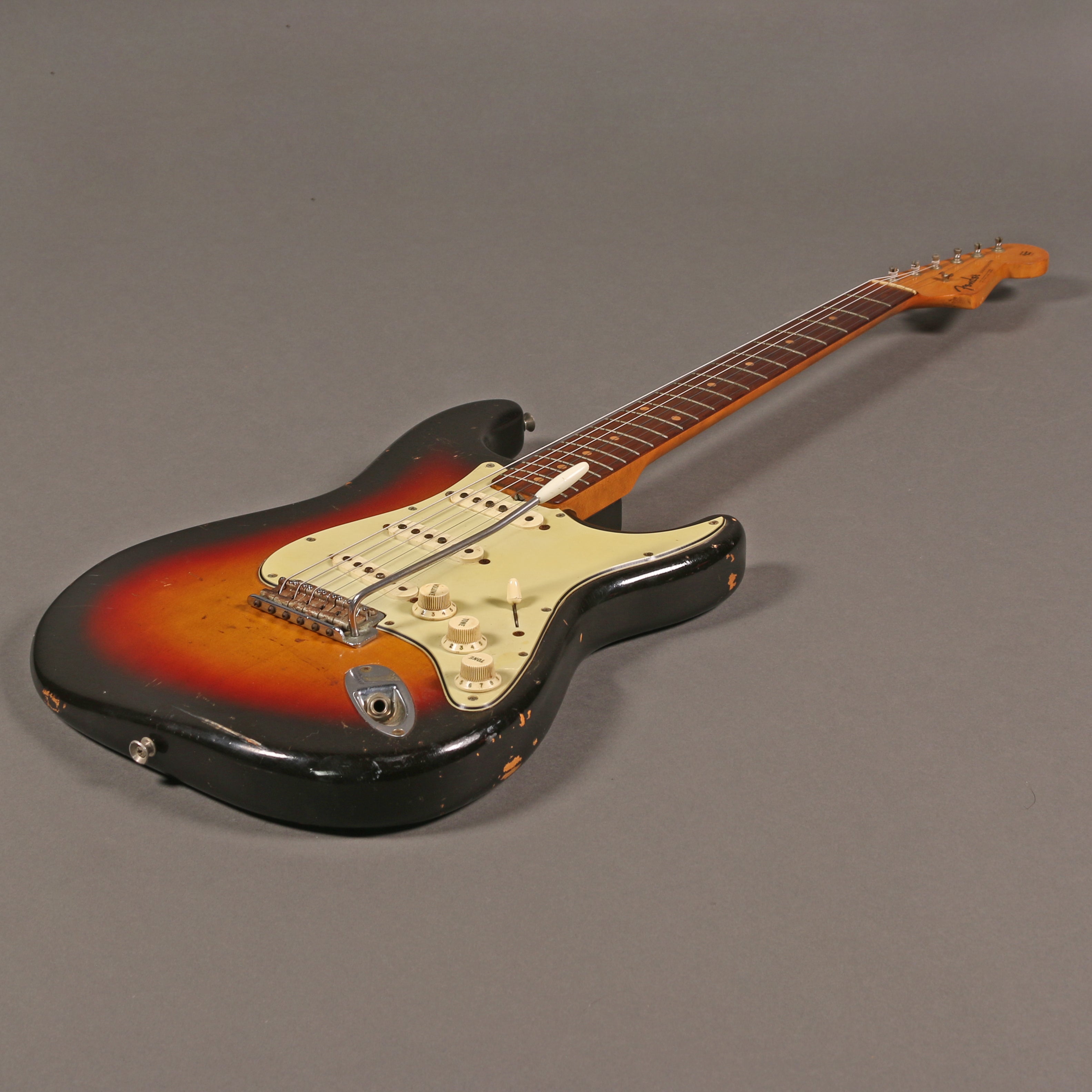 HOLD 1963 Fender Stratocaster – Emerald City Guitars