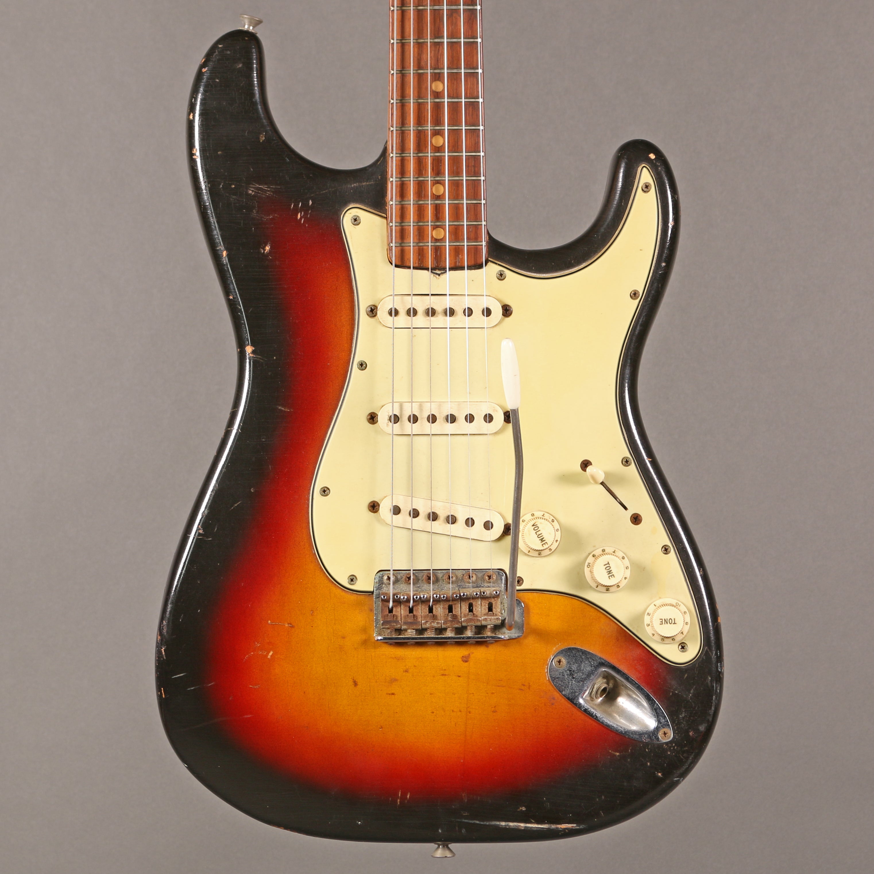 HOLD 1963 Fender Stratocaster – Emerald City Guitars