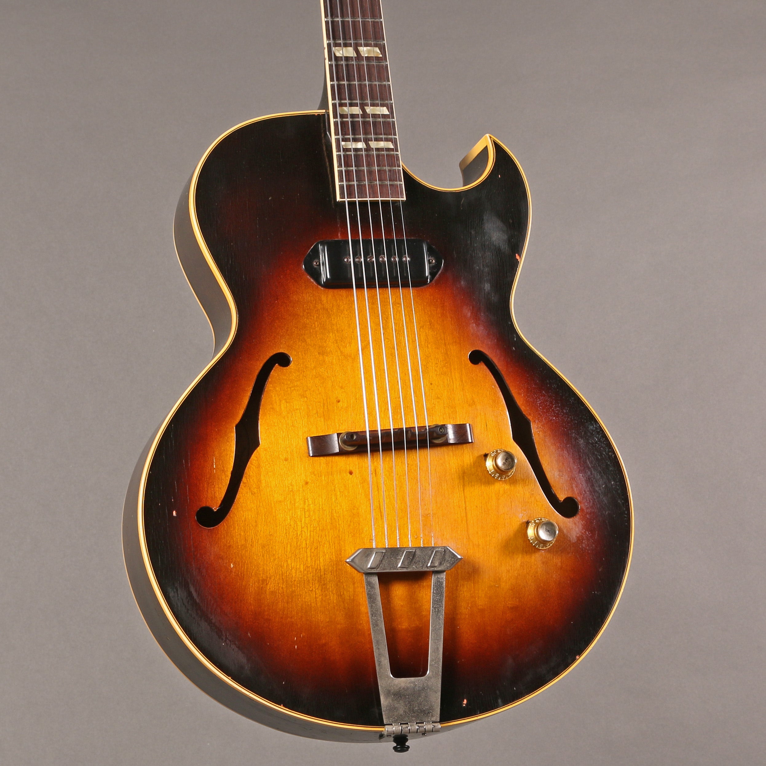 電気 - アーチトップ – Emerald City Guitars