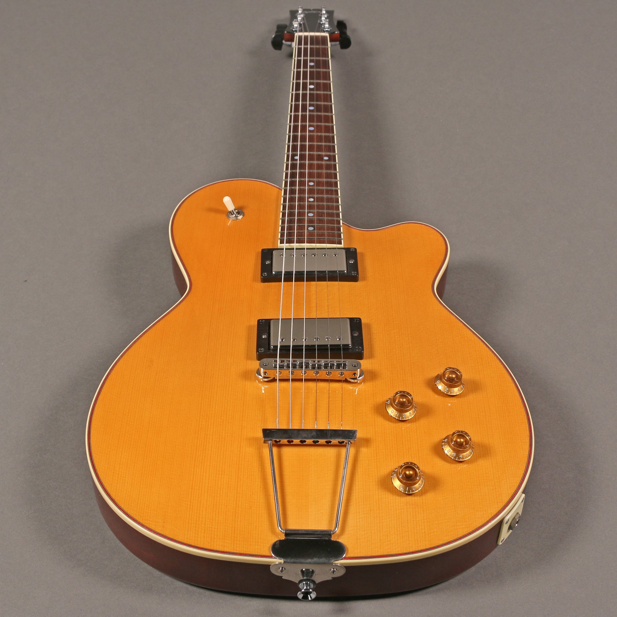 Kirk Sand CTE-2 Archtop Electric