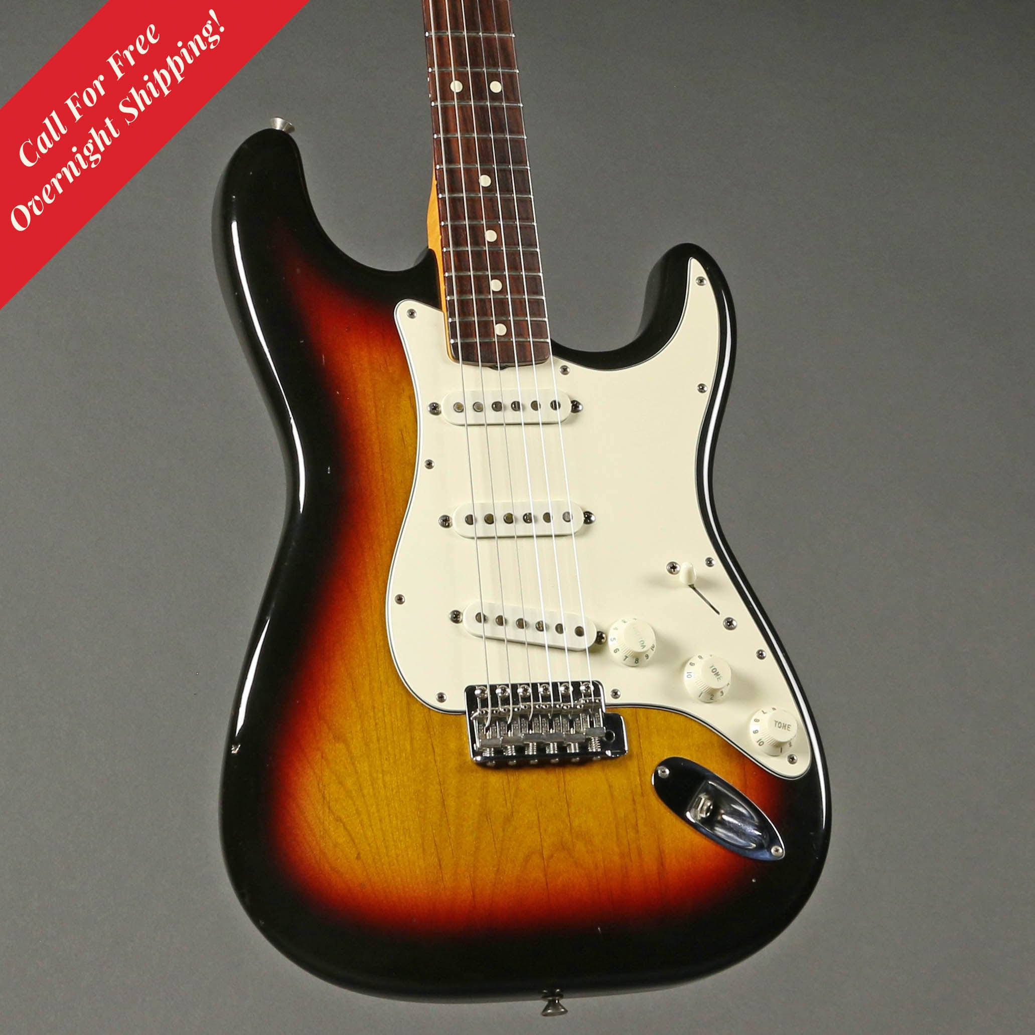 1983年頃製造 Fender USA製Stratocaster ダンスミス - 楽器/器材