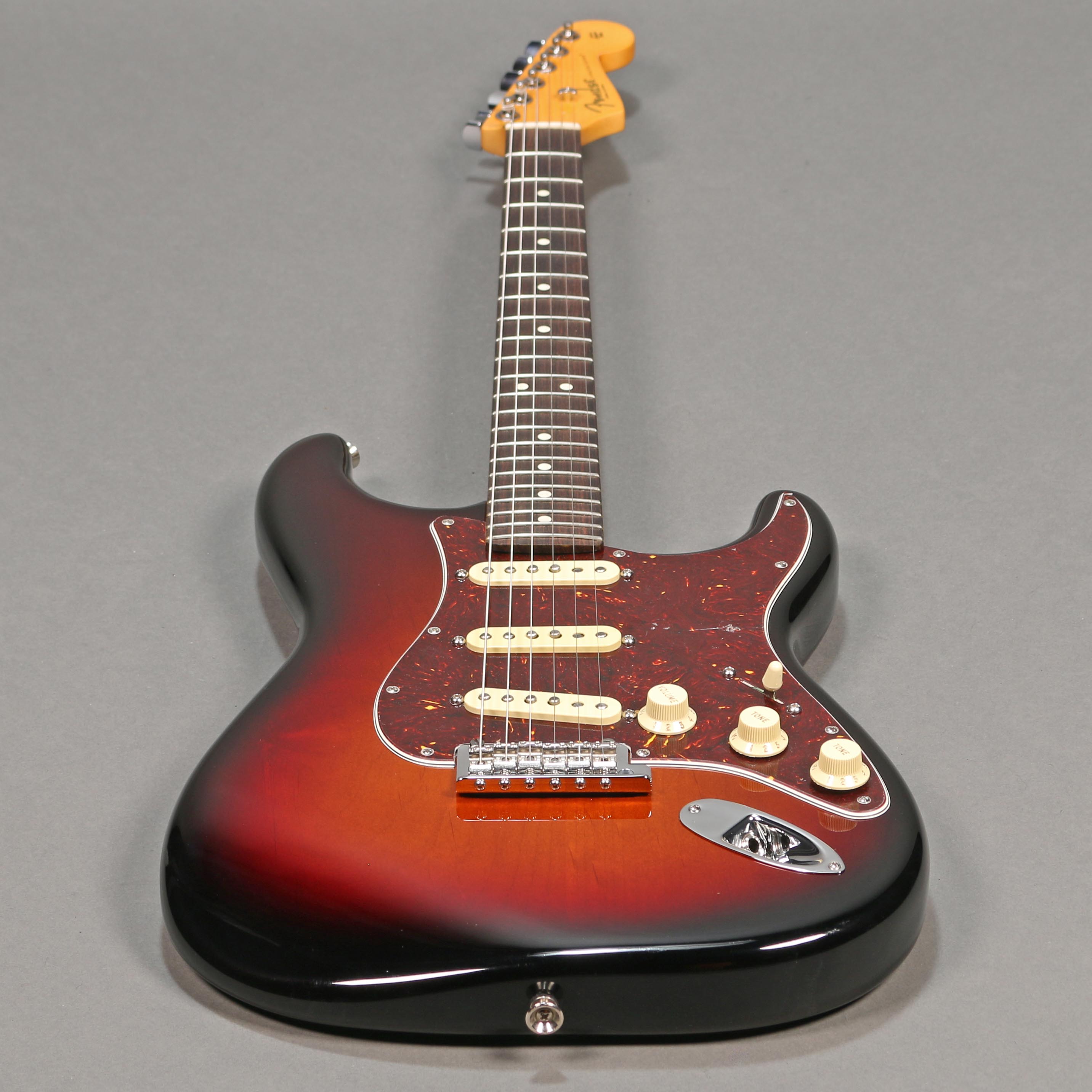 ギター American professional II stratocaster 2023 Fender American Professional II Stratocaster – Emerald City