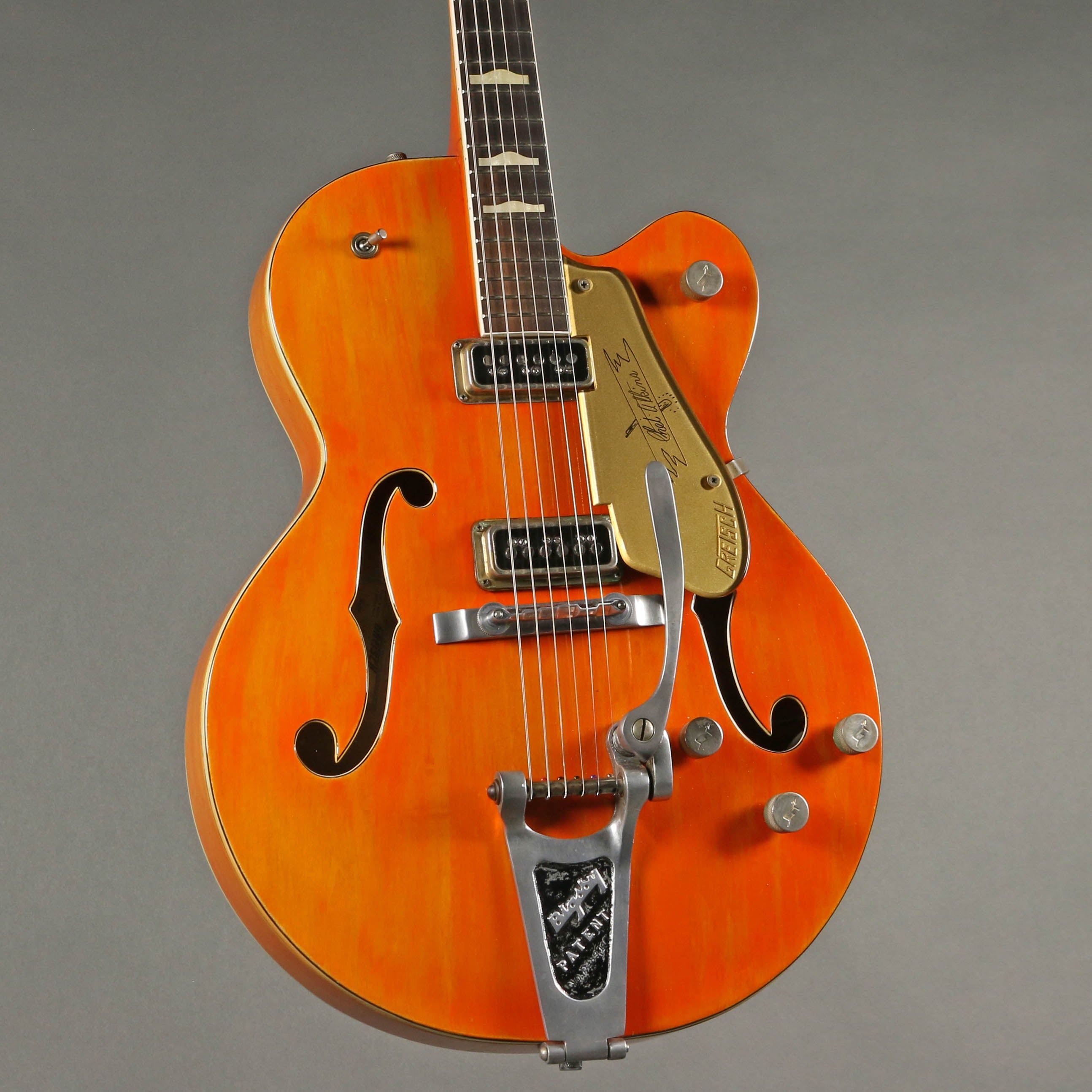 1957 グレッチ チェット アトキンス 6120 – Emerald City Guitars