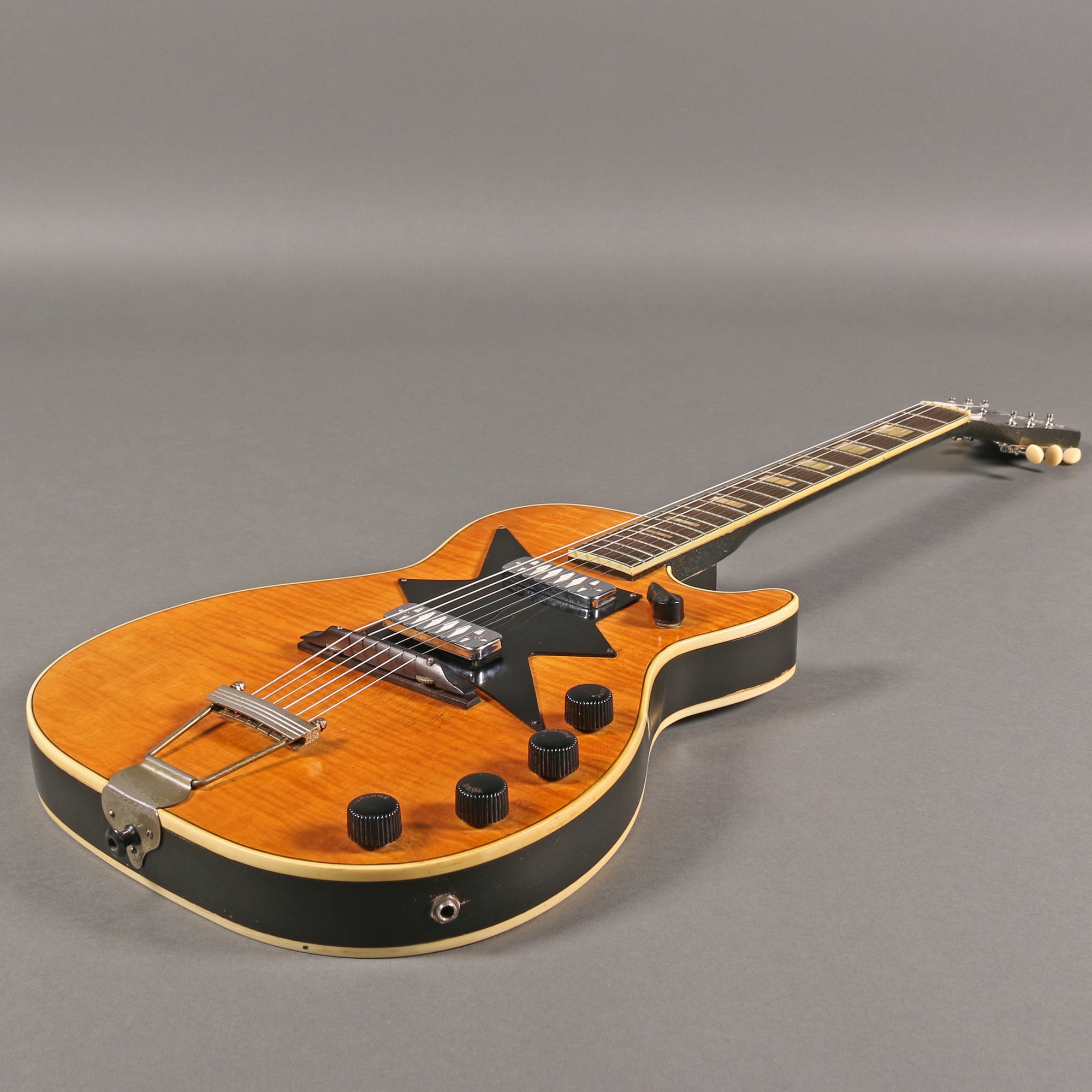 1960s Silvertone &quot;Harmotone&quot; [Roy Smeck body, Meteor Neck]