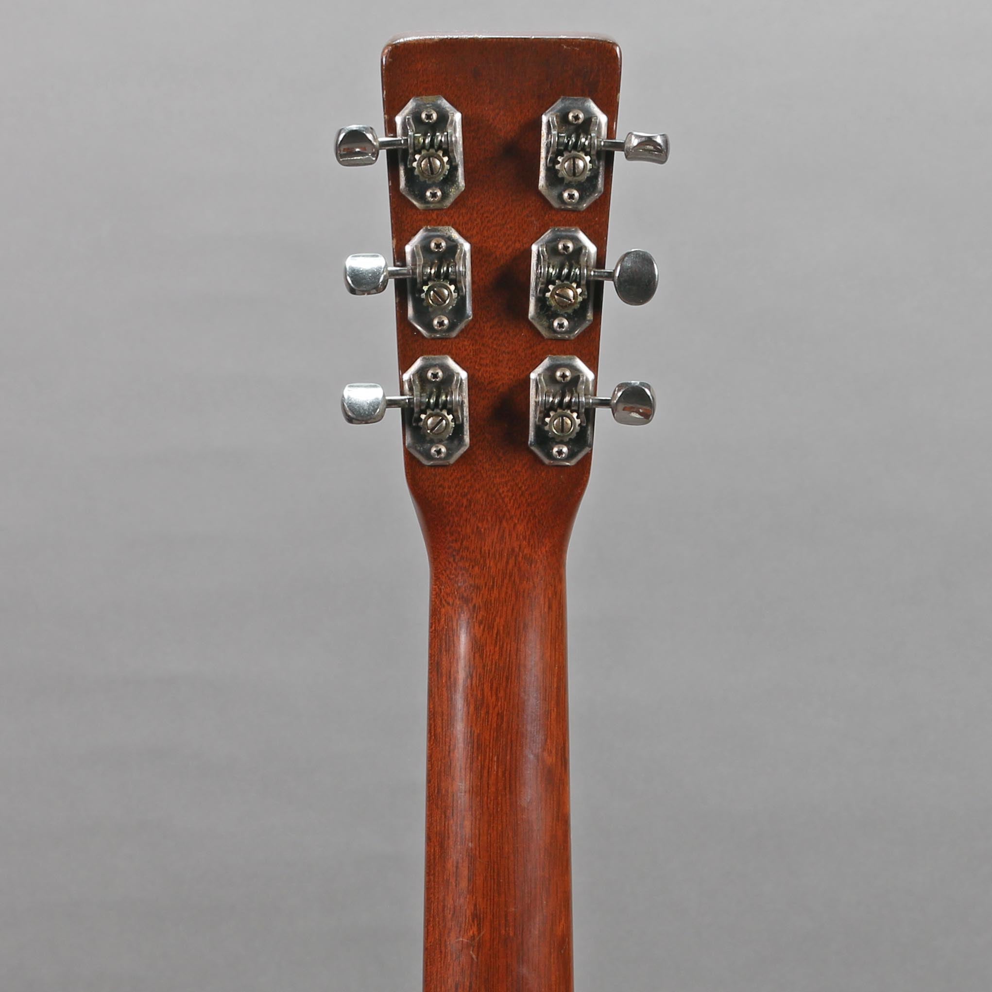 1947 Martin D-18 – Emerald City Guitars