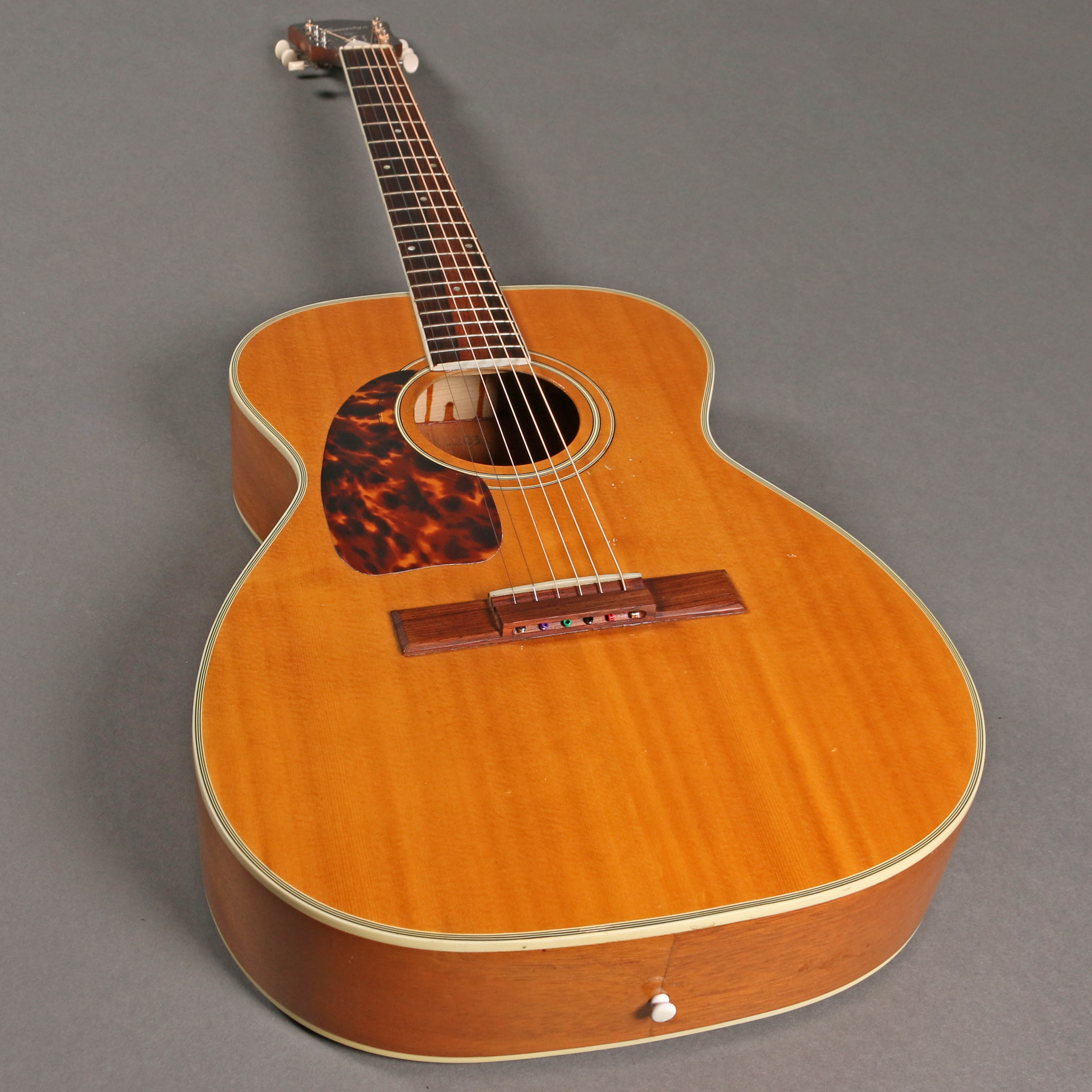 Left handed outlet harmony guitar