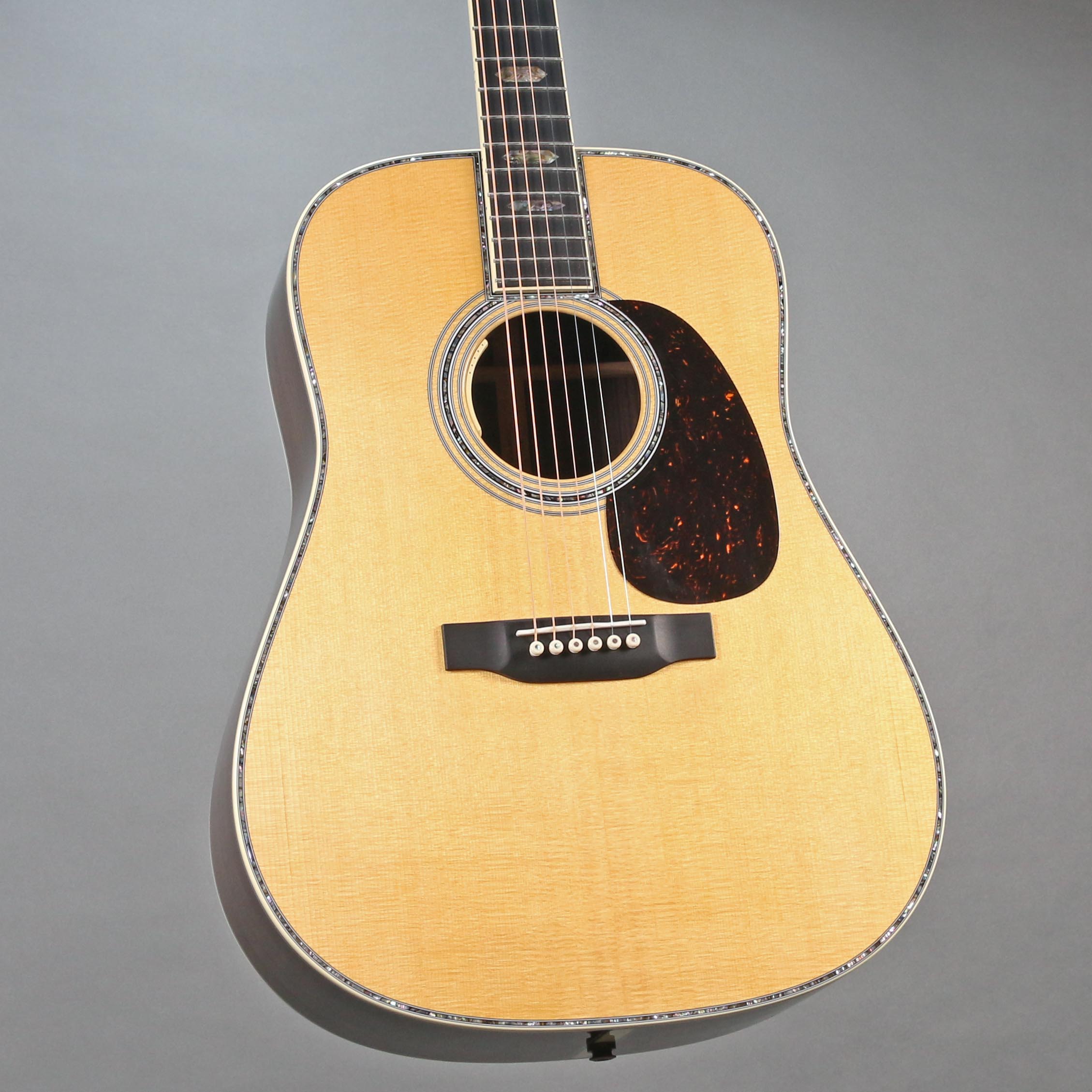 マーティン音響 |ヴィンテージおよび中古の Martin ギターを購入する