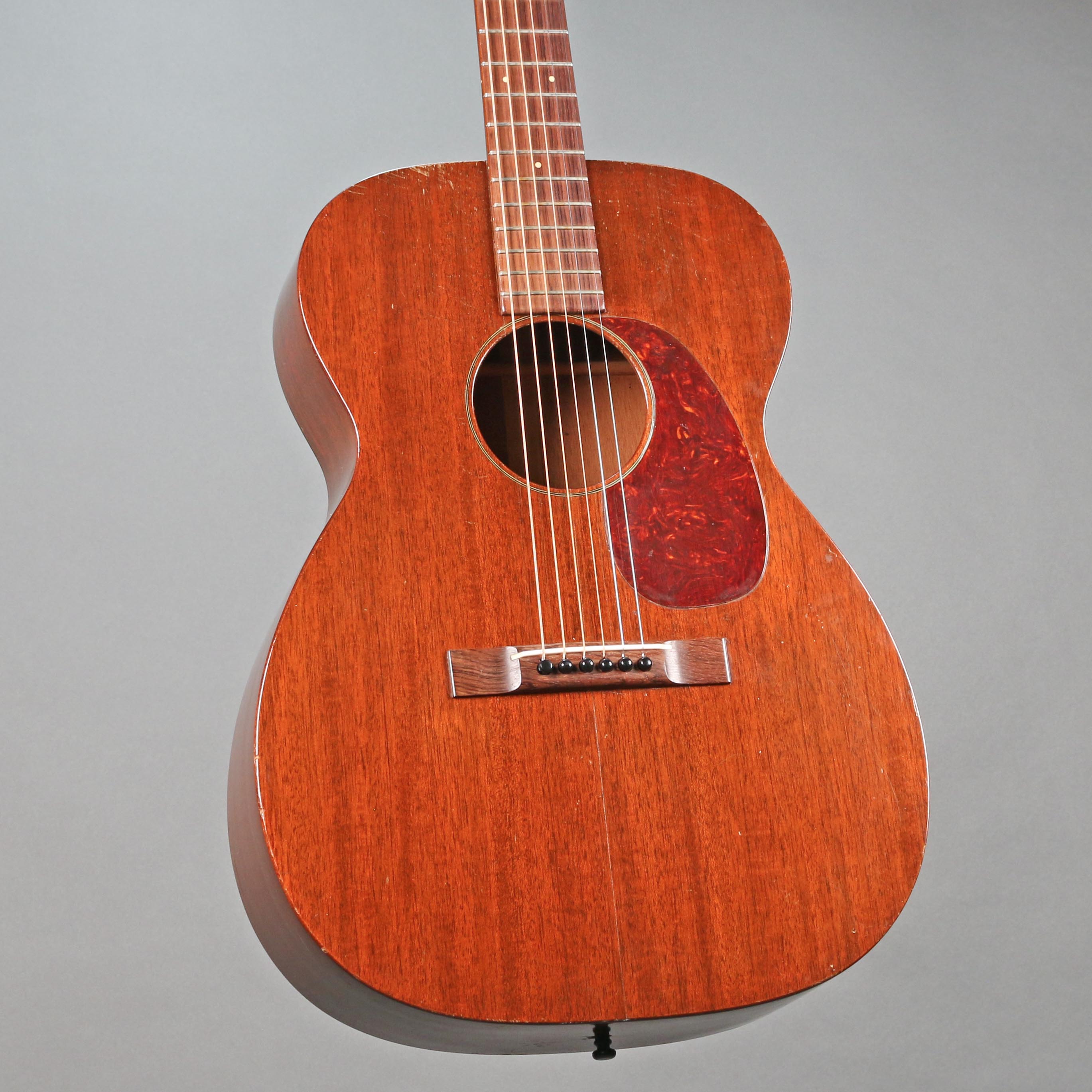 マーティン音響 |ヴィンテージおよび中古の Martin ギターを購入する