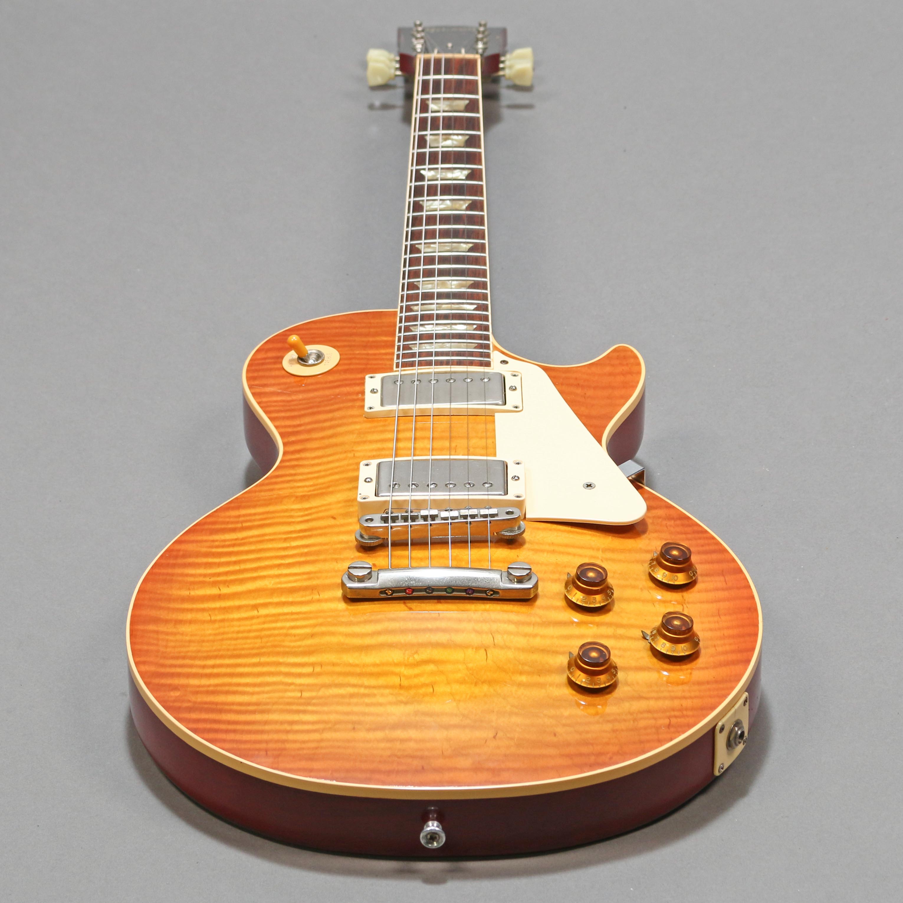 t-row　 Les Paul Standard 1984 