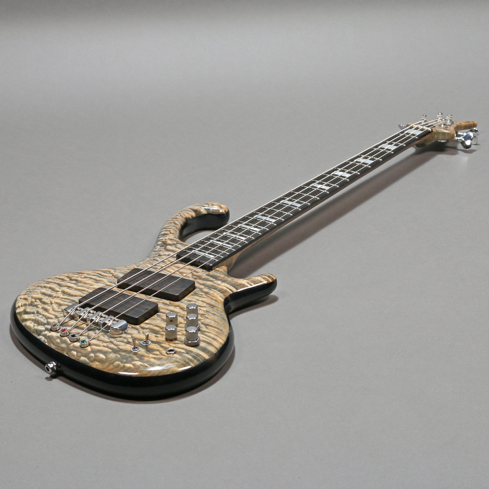 Ritter "Flamed Maple" Roya Bass 
