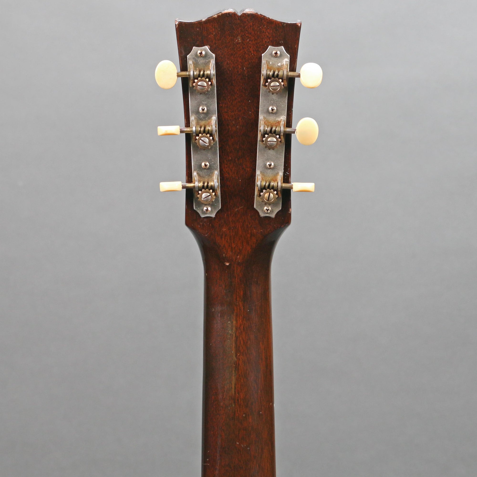 1947 Gibson LG-2