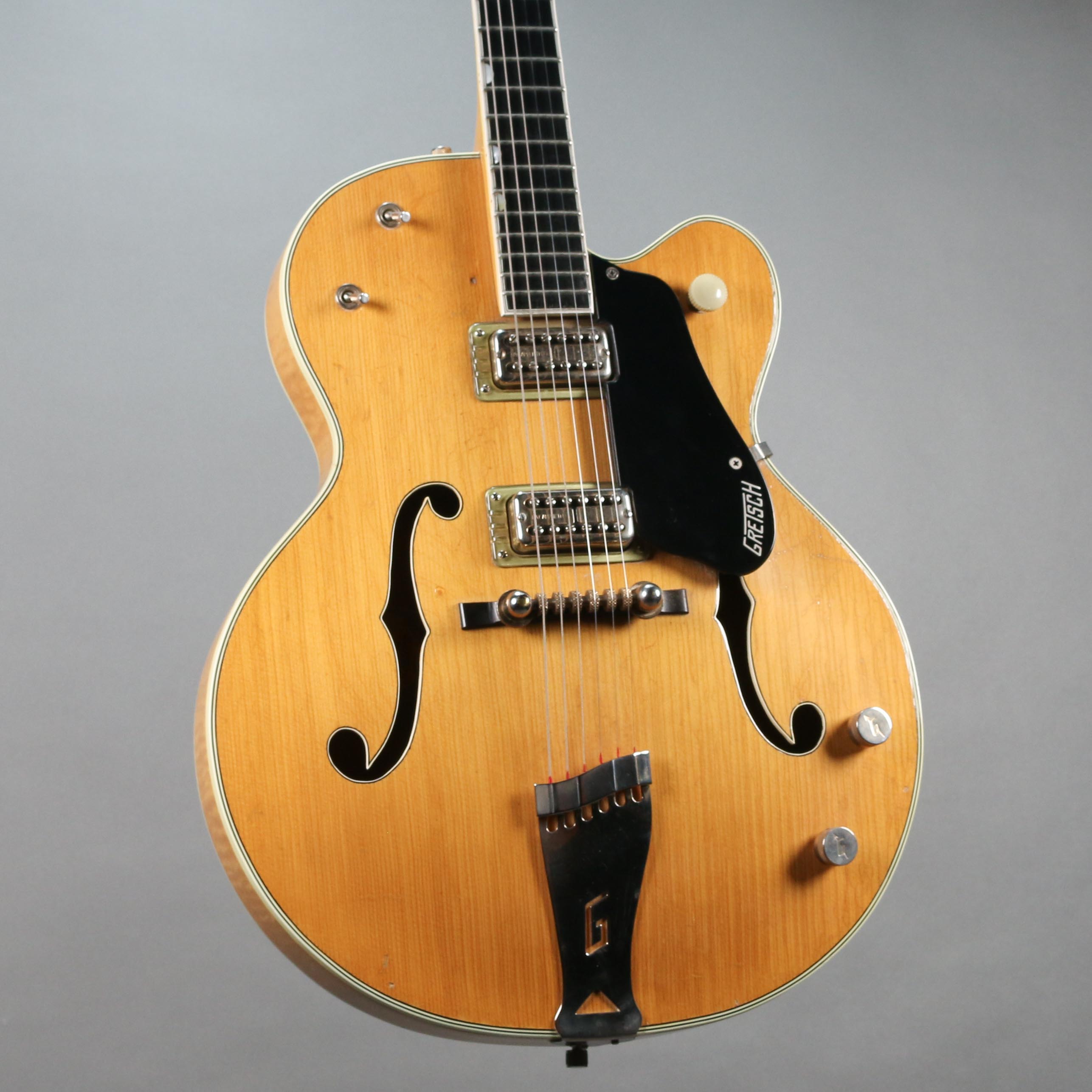 電気 - アーチトップ – Emerald City Guitars