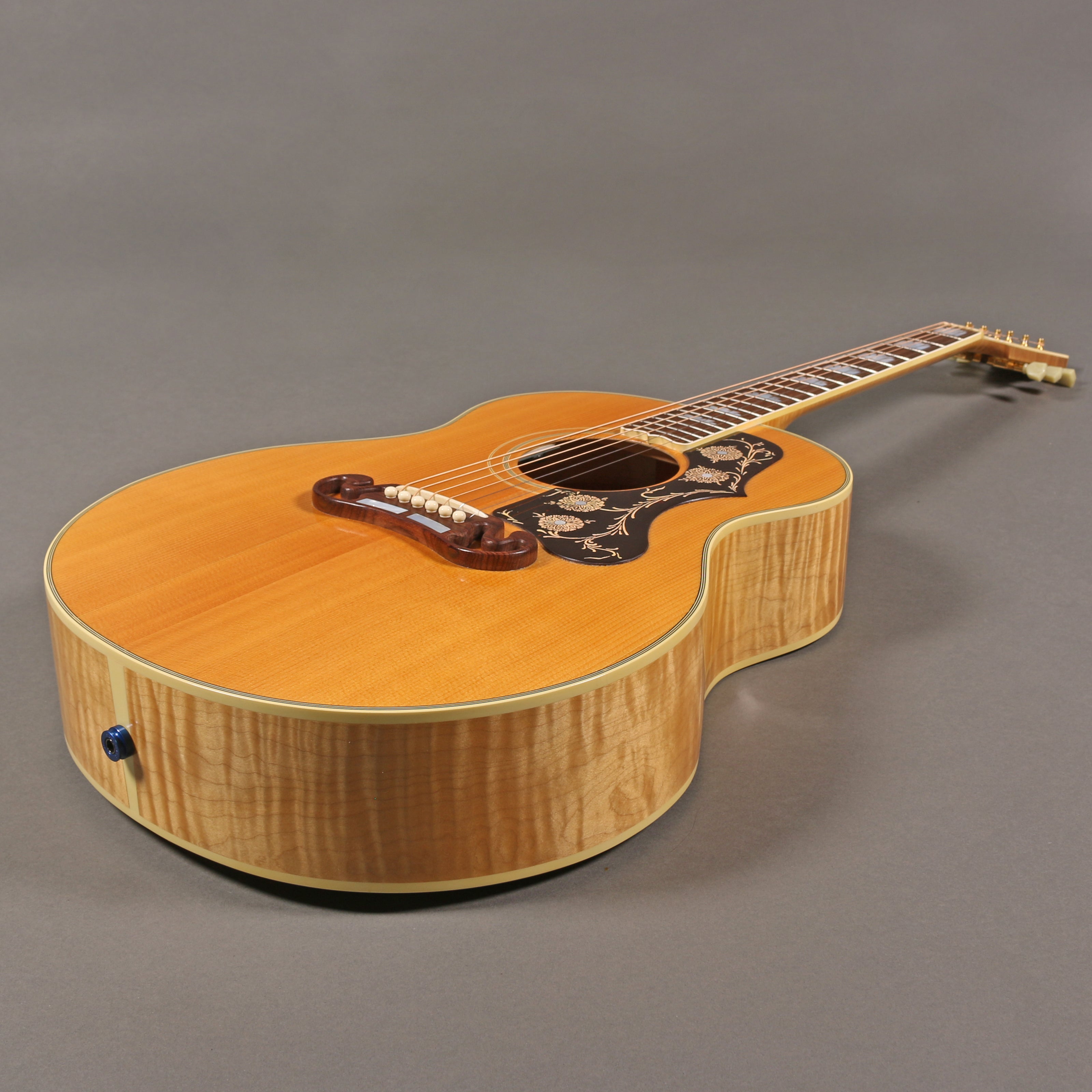 2001 Gibson L-200 Emmylou Harris Model – Emerald City Guitars