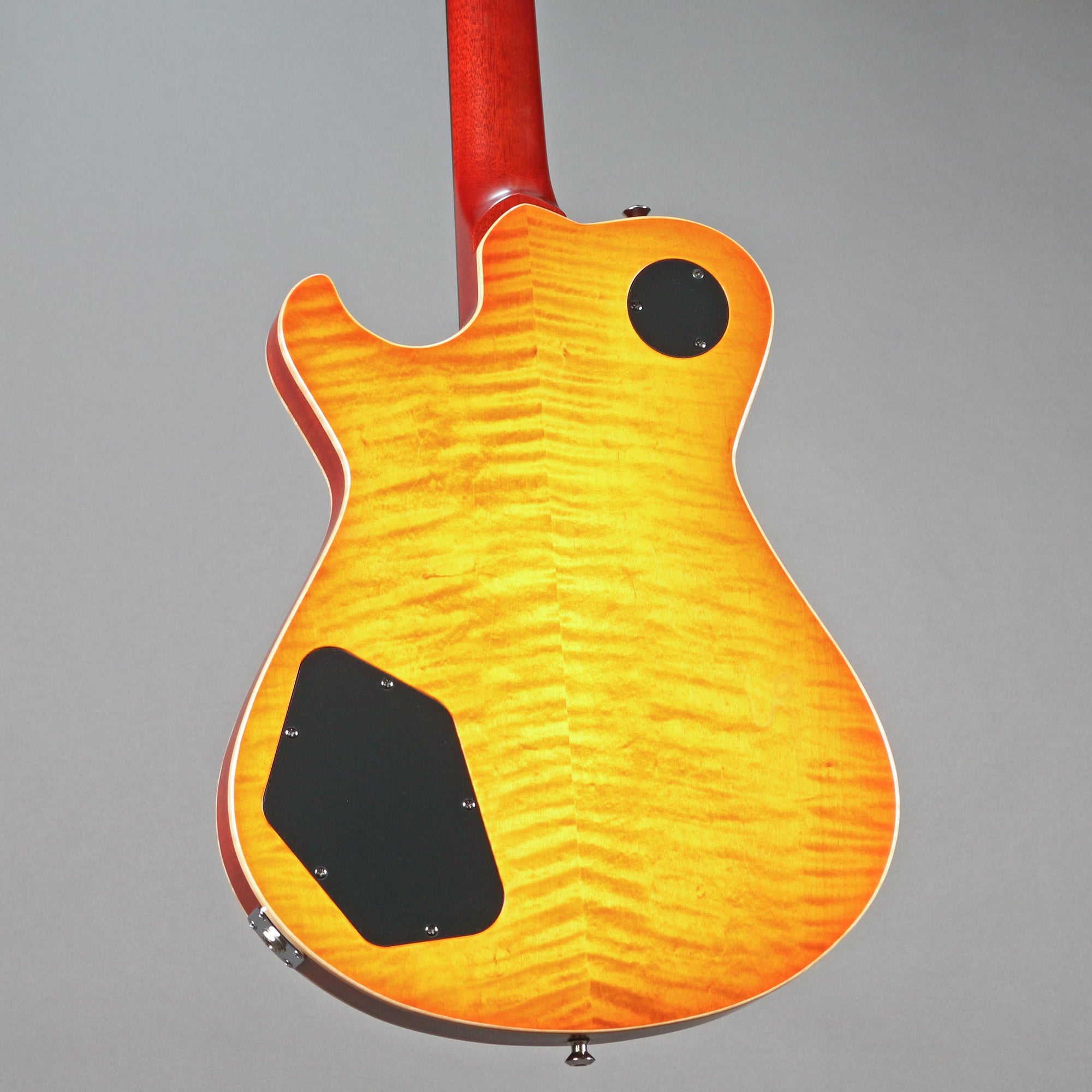 Pre-Owned Knaggs Eric Steckel Kenai T/S