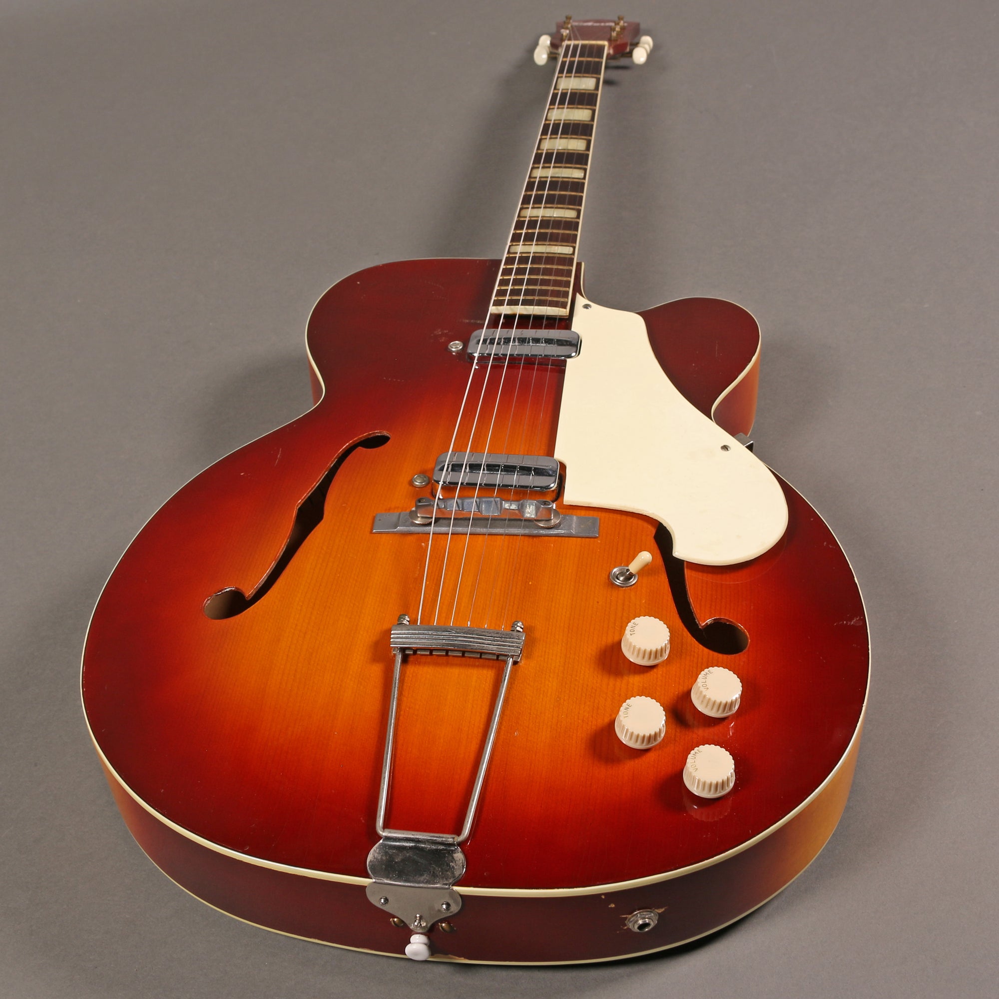 1950s Silvertone Aristocrat Model 1425