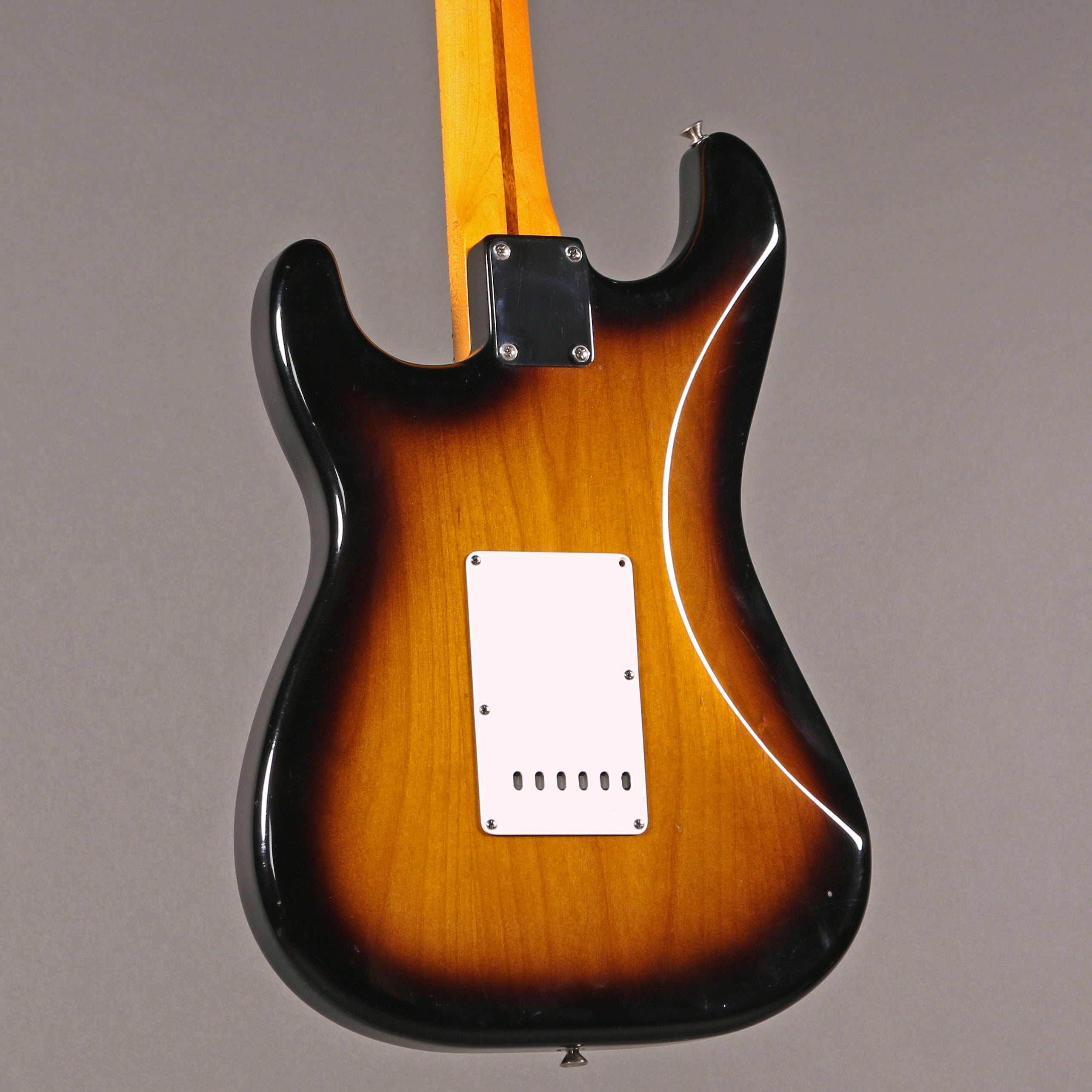 C*M様 Fender American Vintage '57 Stratoc Fender American Vintage '57 Stratocaster - 2-Color Sunburst