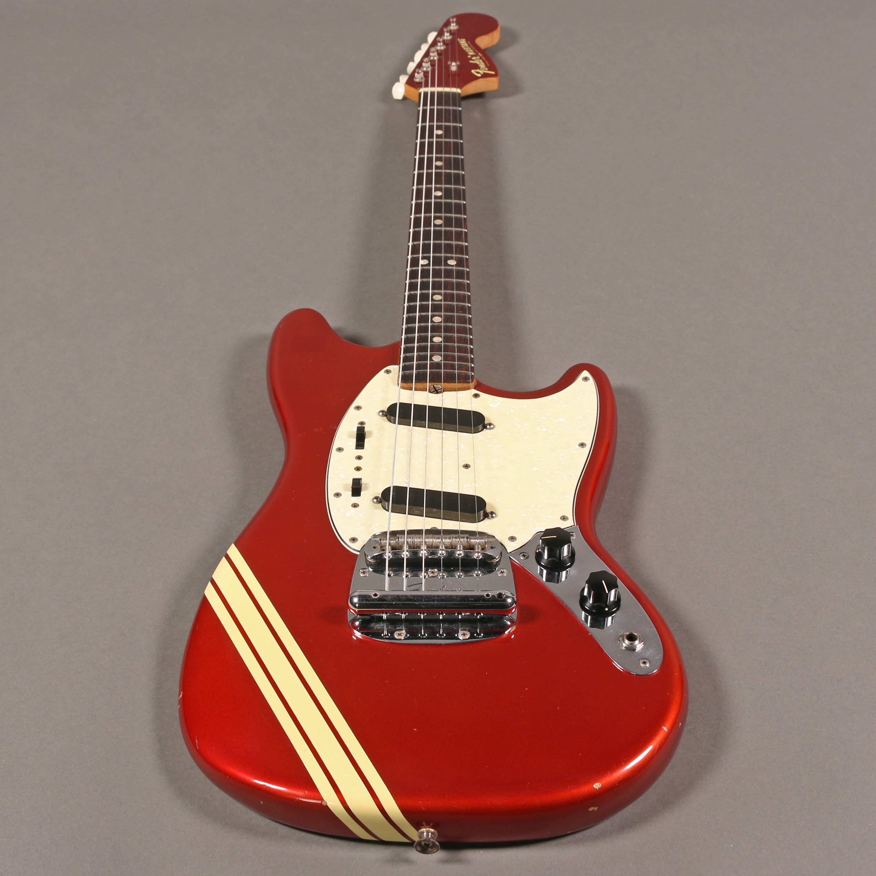 Fender Mustang 1970年代中期　Vintage 1970 Fender Competition Mustang Vintage Guitar Competition