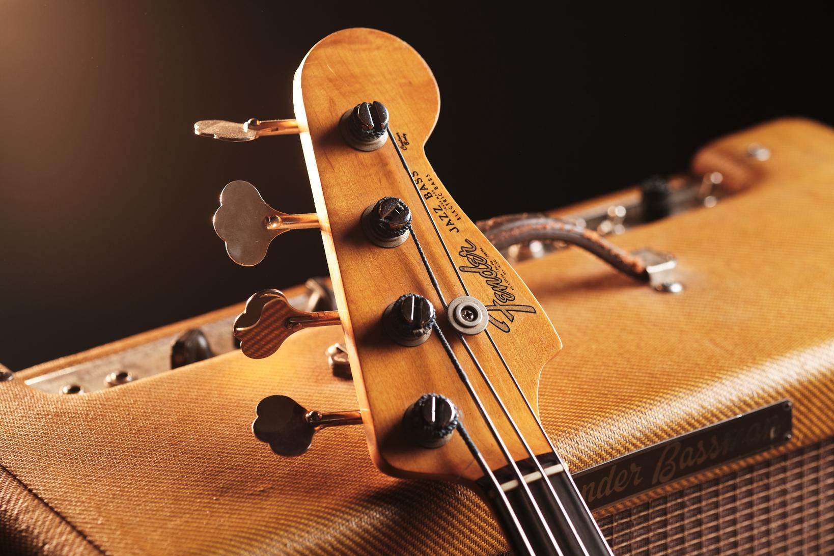 HOLD 1962 Fender Jazz Bass [*One Owner]